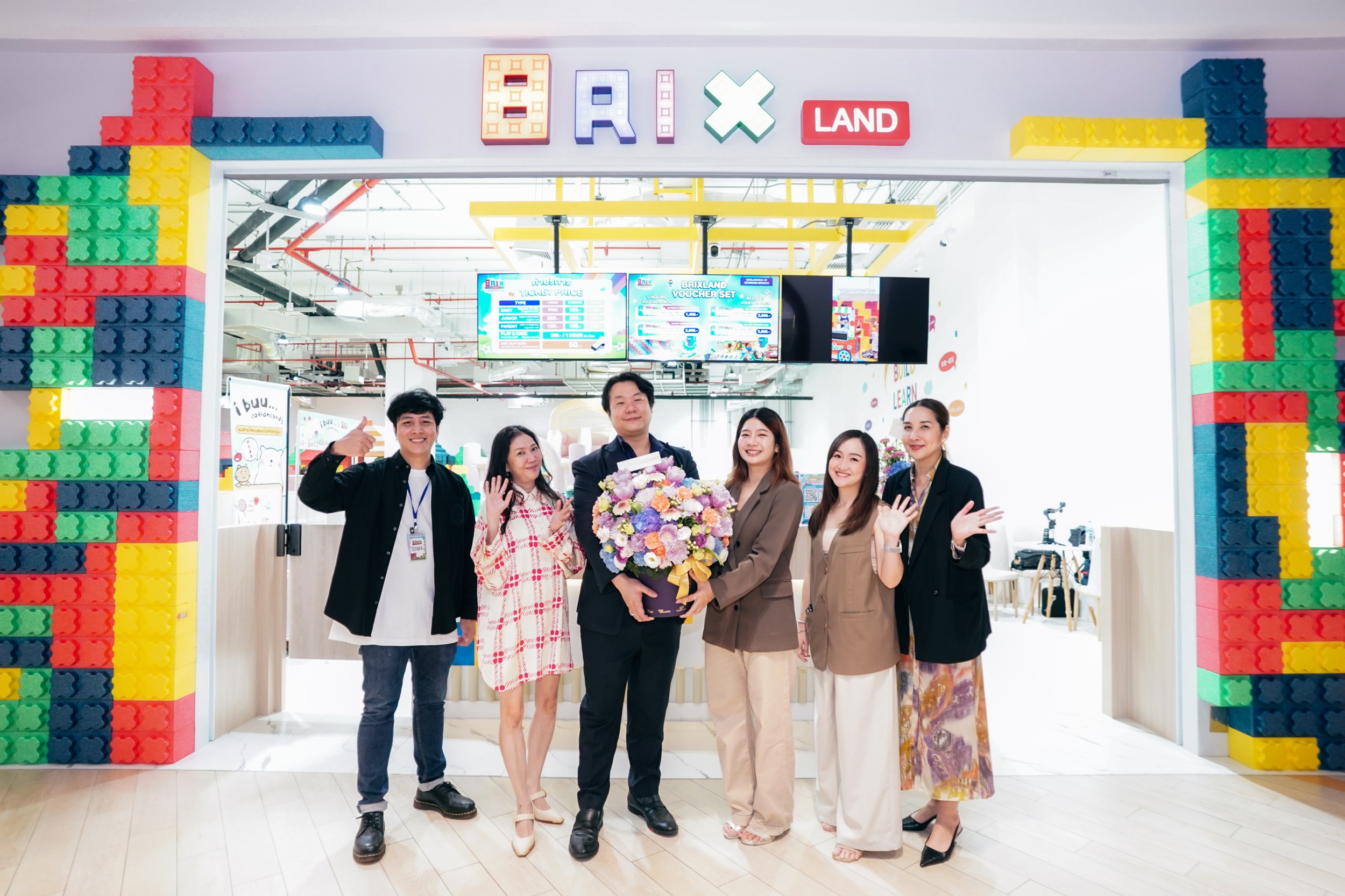 “BRIXLAND Thailand” เนรมิตโลกตัวต่อยักษ์ ณ ICONSIAM ชวนเด็กสร้างโลกในแบบของตัวเอง ผ่าน Safe Brix กว่า 30,000 ชิ้นบนพื้นที่สร้างสรรค์กว่า 400 ตารางเมตร